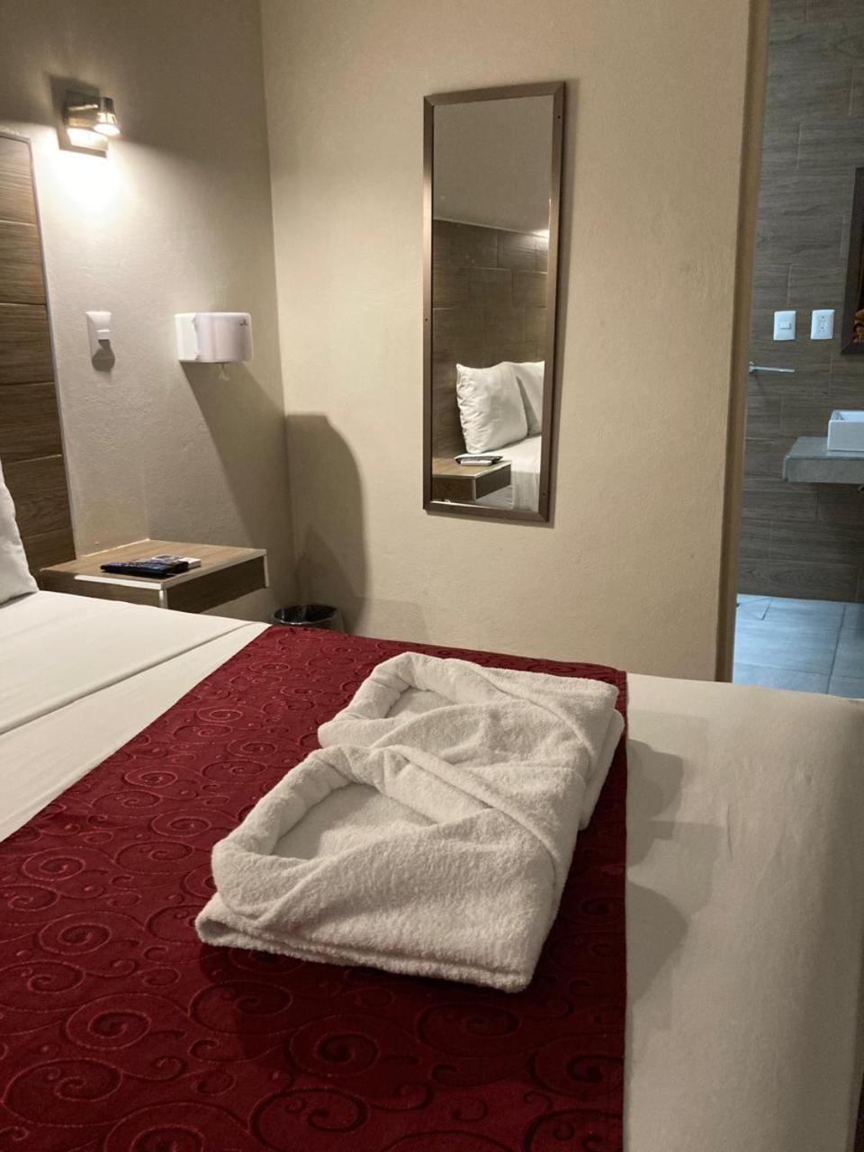 Hotel Guiva Aeropuerto Oaxaca Экстерьер фото