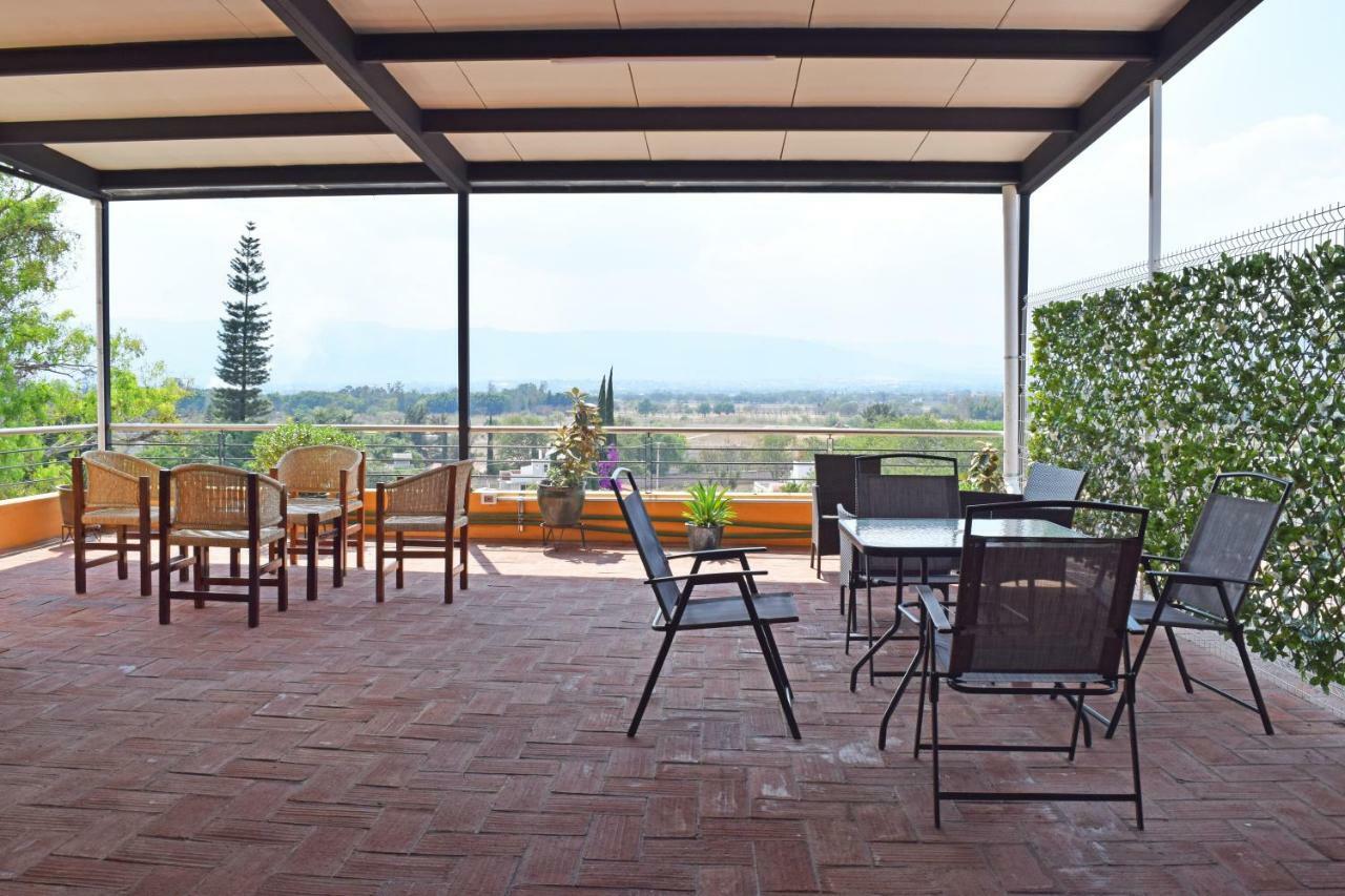 Hotel Guiva Aeropuerto Oaxaca Экстерьер фото